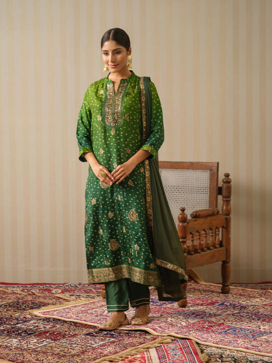 Green Yoke Design Regular Straight kurta and Trousers With Dupatta - Buy Best Ethnic Wear for Women & Girls | Daily Woman - 