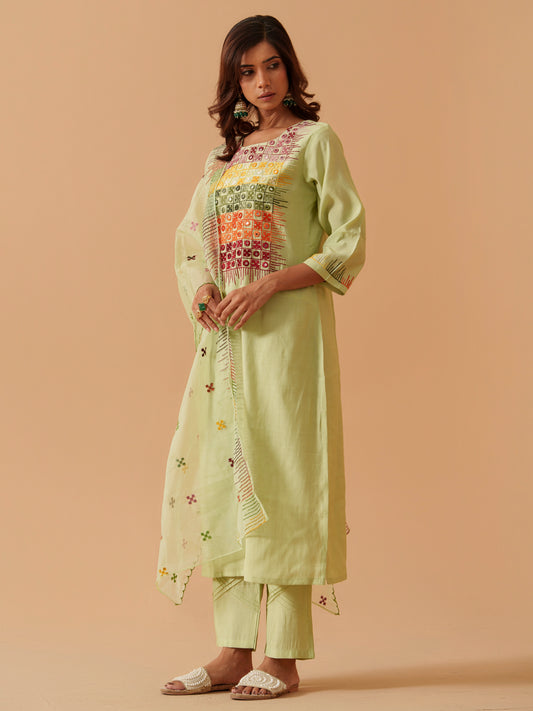 Women Embroidered Kurta With Trousers & Dupatta