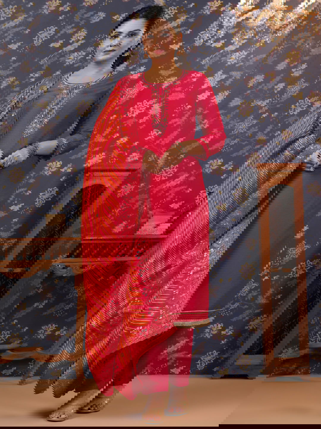 Pink Thread Work Pure Silk Straight Kurta & Trouser With Dupatta - Buy Best Ethnic Wear for Women & Girls | Daily Woman - 
