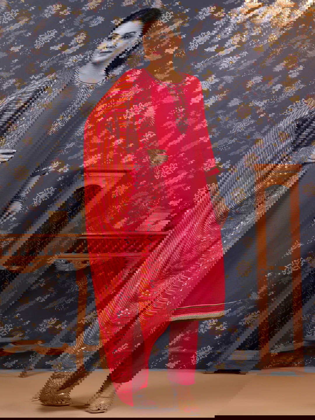 Pink Thread Work Pure Silk Straight Kurta & Trouser With Dupatta - Buy Best Ethnic Wear for Women & Girls | Daily Woman - 