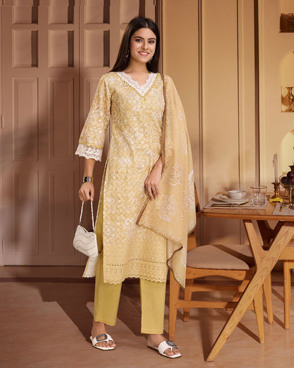 Printed Embroidered Yoke Or Border Design Kurta Set - Buy Best Ethnic Wear for Women & Girls | Daily Woman - 