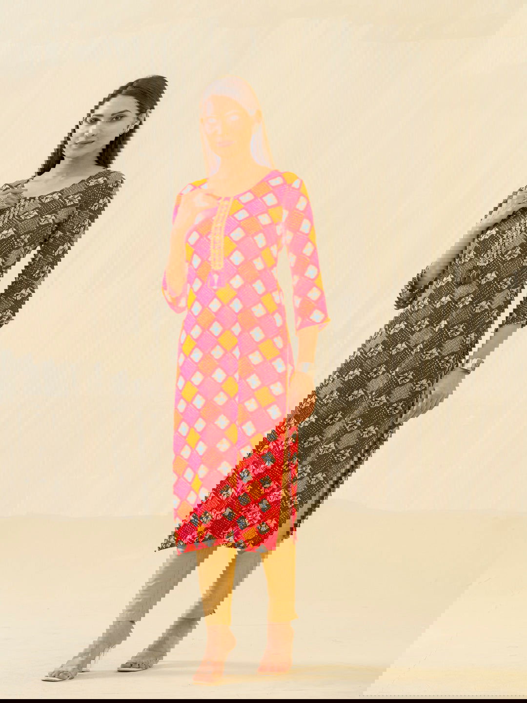 Red & Fashion Round Neck Printed and Kurtas - Buy Best Ethnic Wear for Women & Girls | Daily Woman - 