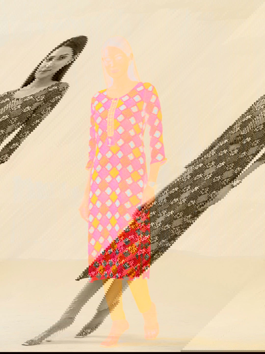 Red & Fashion Round Neck Printed and Kurtas - Buy Best Ethnic Wear for Women & Girls | Daily Woman - 