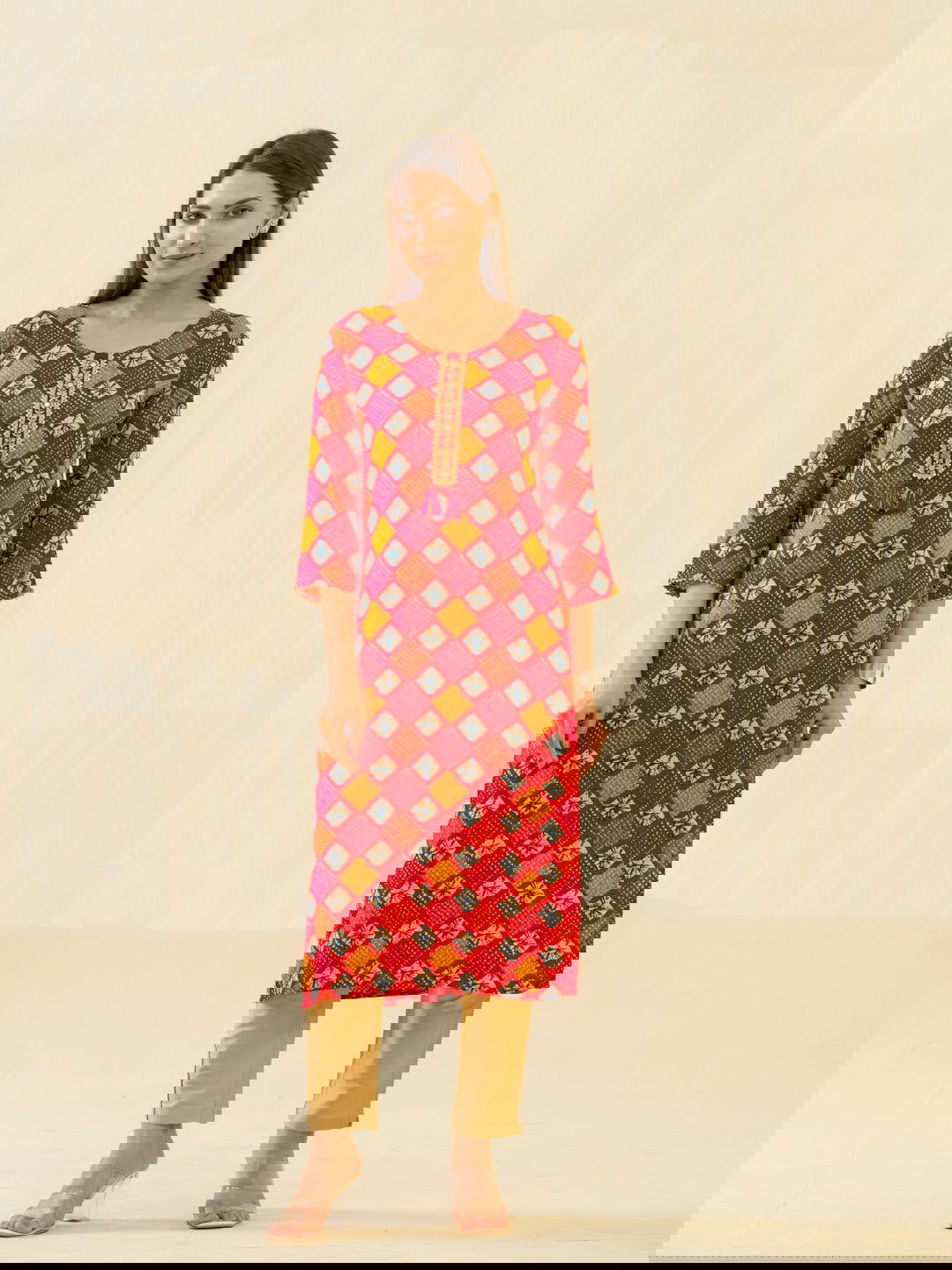 Red & Fashion Round Neck Printed and Kurtas - Buy Best Ethnic Wear for Women & Girls | Daily Woman - 