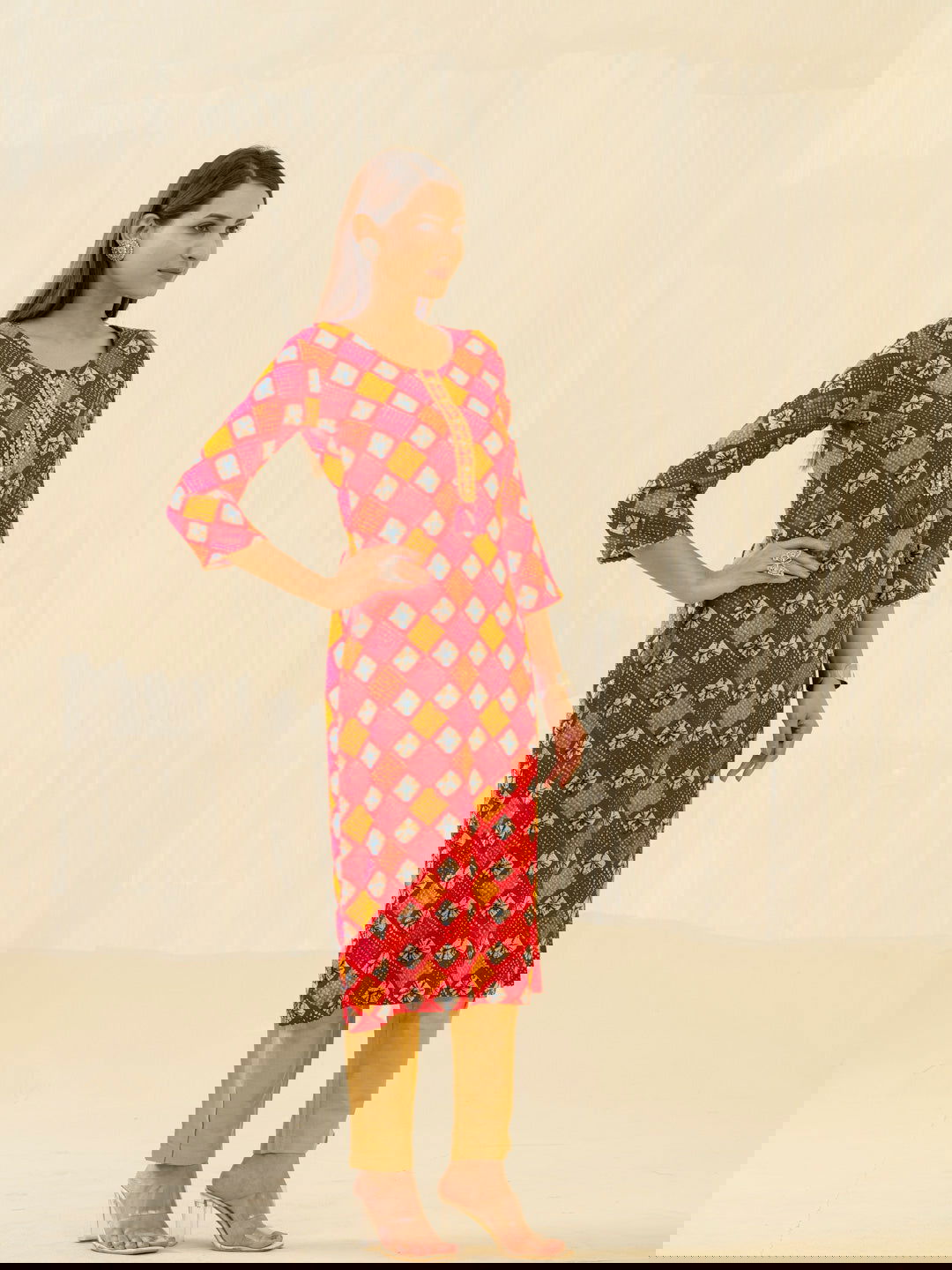 Red & Fashion Round Neck Printed and Kurtas - Buy Best Ethnic Wear for Women & Girls | Daily Woman - 