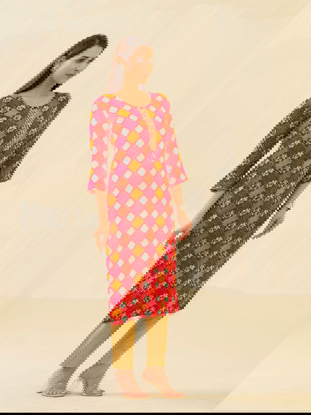 Red & Fashion Round Neck Printed and Kurtas - Buy Best Ethnic Wear for Women & Girls | Daily Woman - 