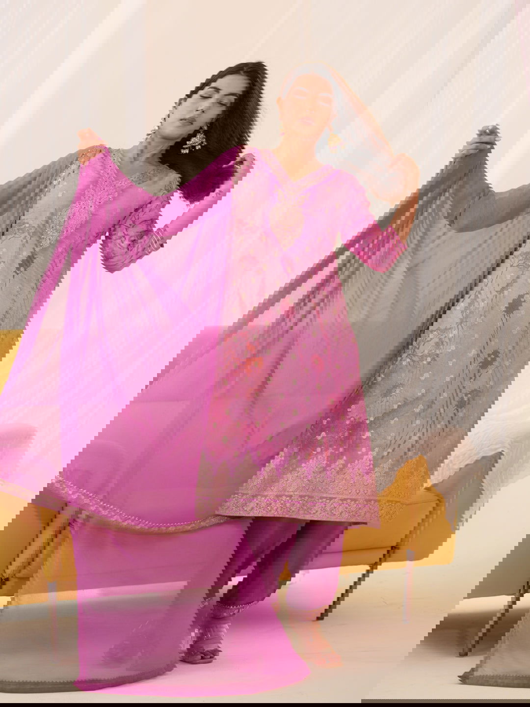 Shmmer Pink Color Woven-Designed Kurta Set - Buy Best Ethnic Wear for Women & Girls | Daily Woman - 
