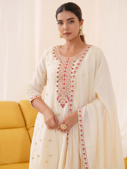 Vichitra White Embroidered Kurta With Trousers & Dupatta - Buy Best Ethnic Wear for Women & Girls | Daily Woman - 