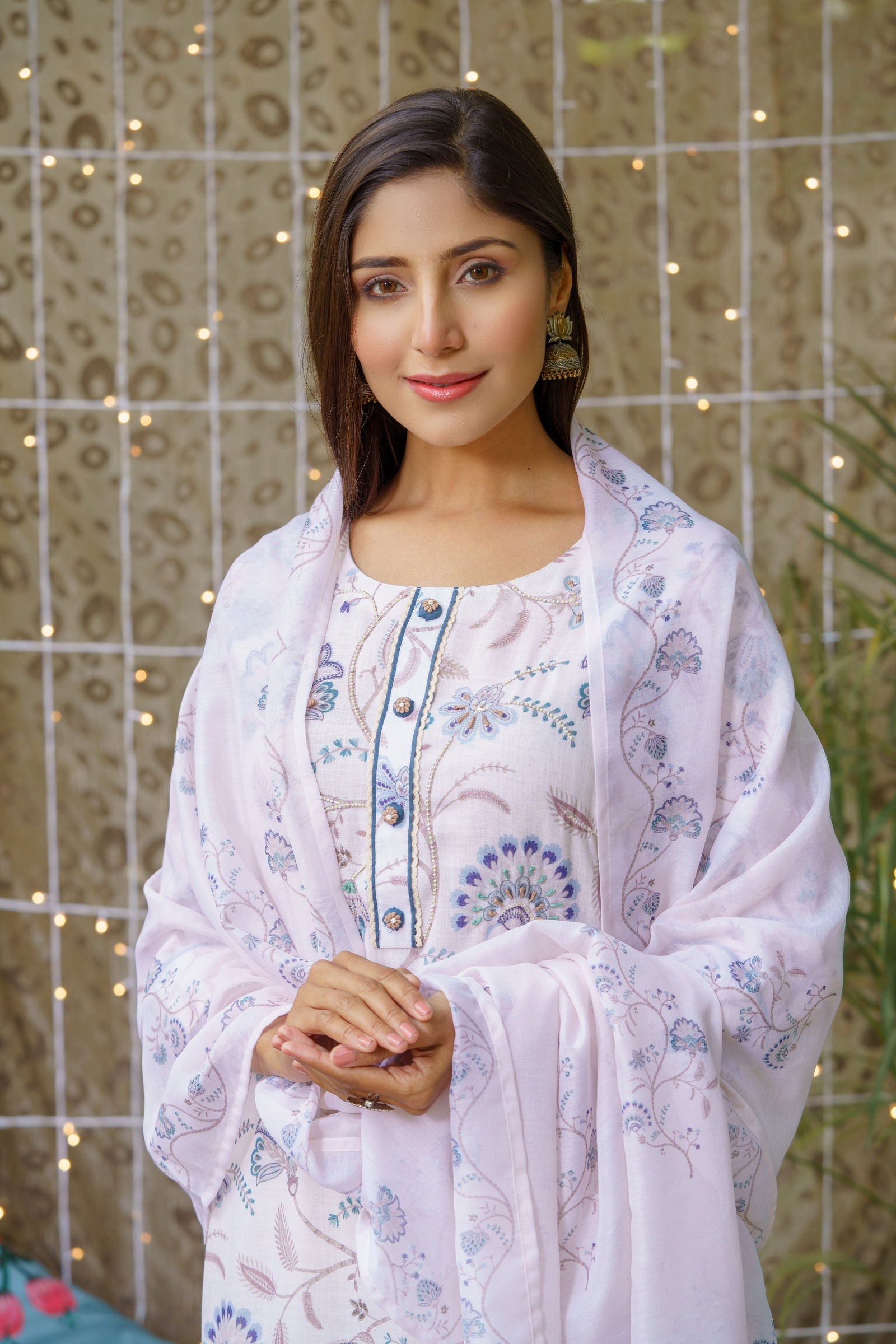 White & Purple Floral Printed Straight Kurta With Trousers and  Dupatta - Buy Best Ethnic Wear for Women & Girls | Daily Woman - 