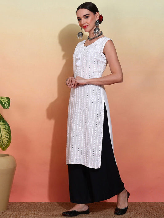 White Rayon Embroidered Straight Kurta - Buy Best Ethnic Wear for Women & Girls | Daily Woman - 