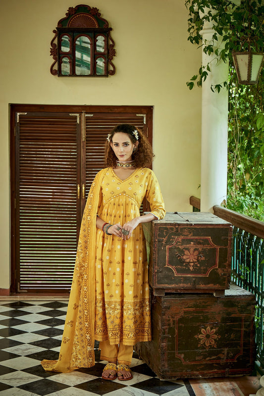 Women Yellow Printed Kurta Sets - Buy Best Ethnic Wear for Women & Girls | Daily Woman - 