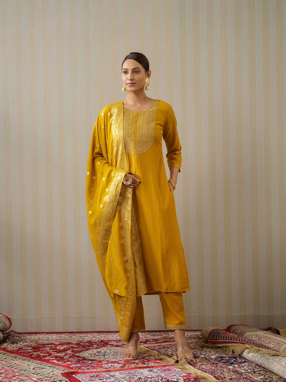 Yellow Ethnic Motifs Straight Kurta & Trousers With Dupatta - Buy Best Ethnic Wear for Women & Girls | Daily Woman - 