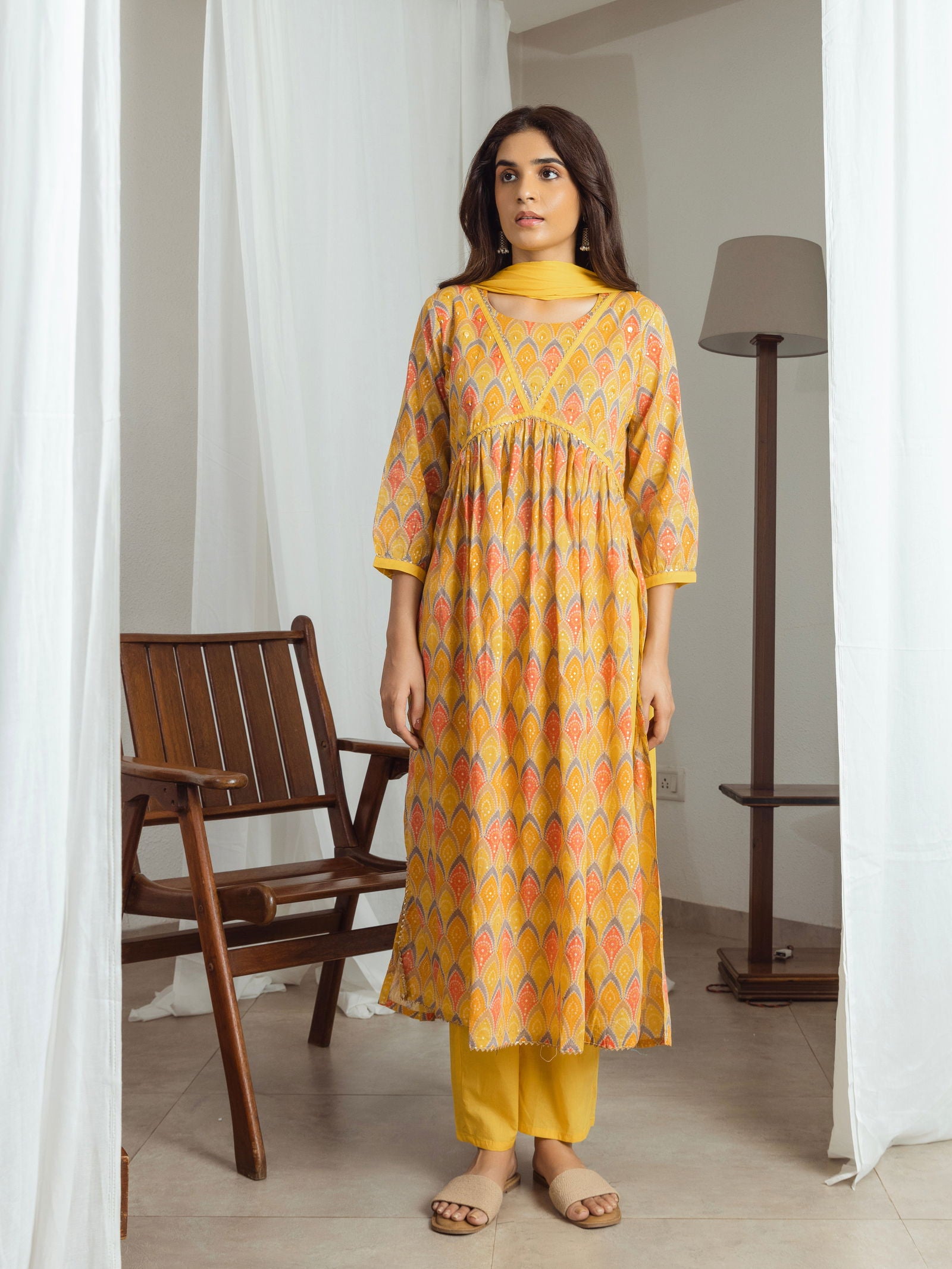 Yellow & Pink Ethnic Motifs Printed Pure Cotton Kurta & Trousers With Dupattatifs Printed Pure Cotton Kurta & Trousers With Dupatta - Buy Best Ethnic Wear for Women & Girls | Daily Woman - 