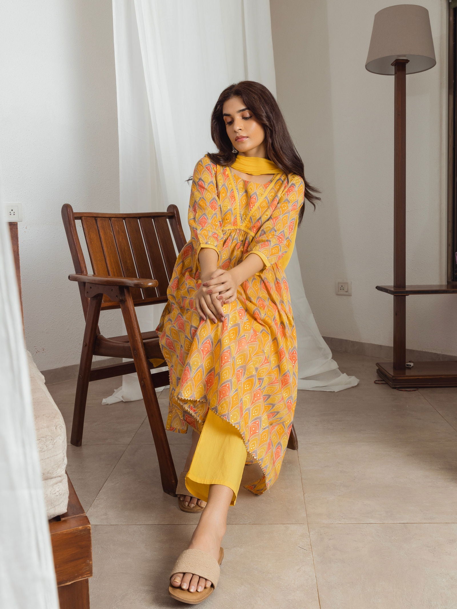 Yellow & Pink Ethnic Motifs Printed Pure Cotton Kurta & Trousers With Dupattatifs Printed Pure Cotton Kurta & Trousers With Dupatta - Buy Best Ethnic Wear for Women & Girls | Daily Woman - 