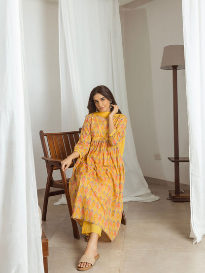 Yellow & Pink Ethnic Motifs Printed Pure Cotton Kurta & Trousers With Dupattatifs Printed Pure Cotton Kurta & Trousers With Dupatta - Buy Best Ethnic Wear for Women & Girls | Daily Woman - 