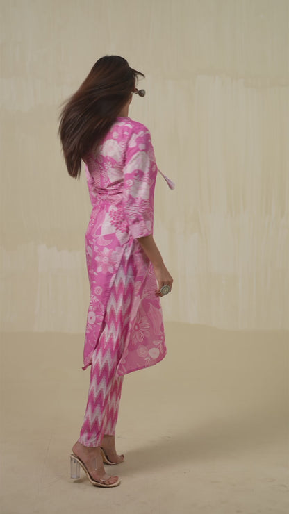 Rose Floral Printed Straight Kurta and Trousers